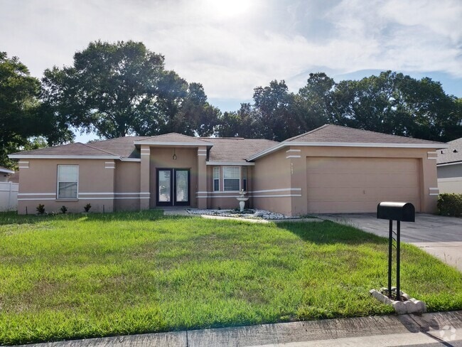 Building Photo - 8182 Oakhurst Blvd