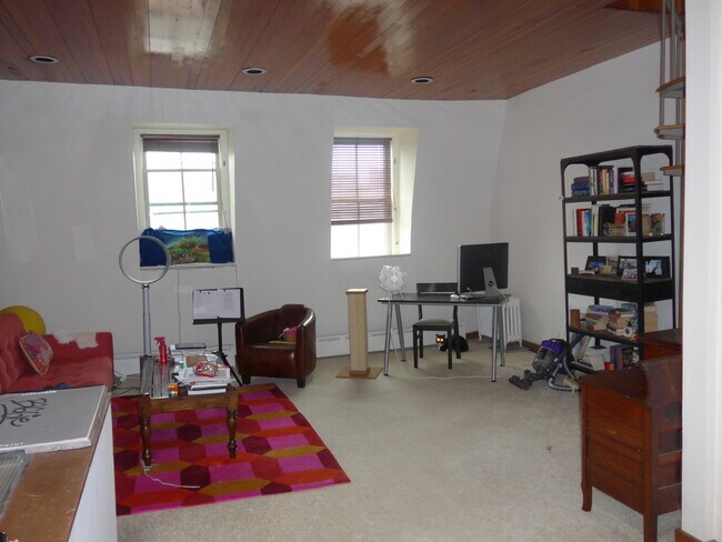 Foto del edificio - 102 Ellery St