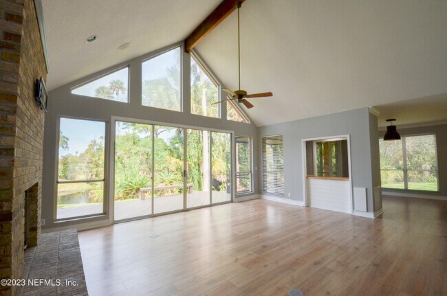 Building Photo - 105 Camino Trail