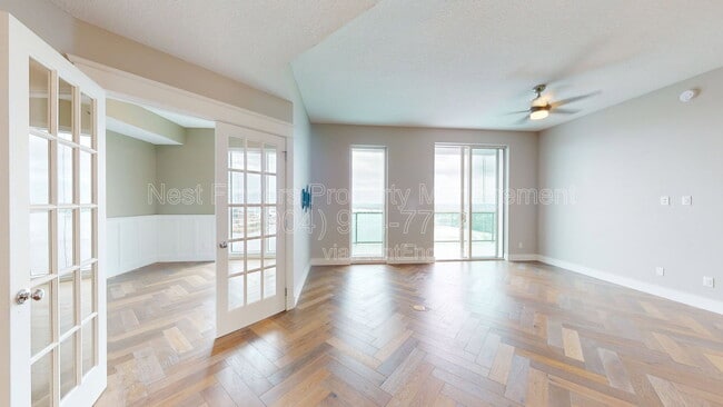 Building Photo - 1431 Riverplace Blvd