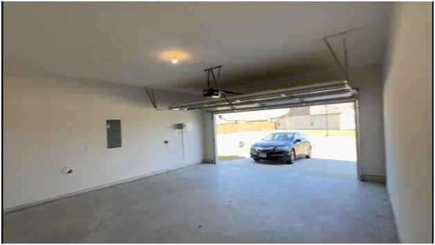 Building Photo - 5117 Cartland Ave