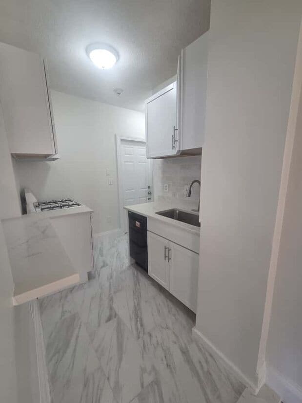 Foto del edificio - 100 Saint Marys St