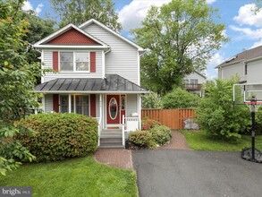 Building Photo - 8324 2nd Ave