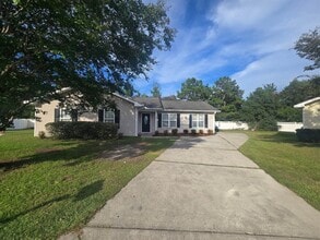 Building Photo - 148 Babaco Ct