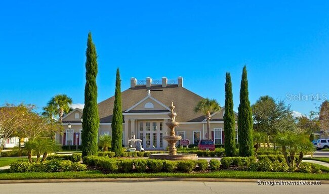 Foto del edificio - 4600 Yellowgold Rd W