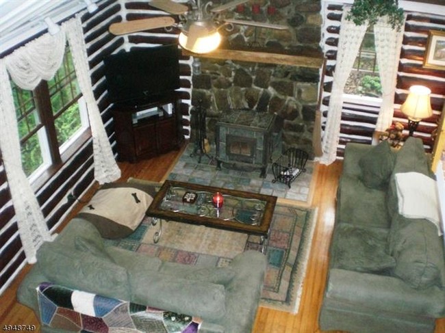 Building Photo - 111 Glenside Trail