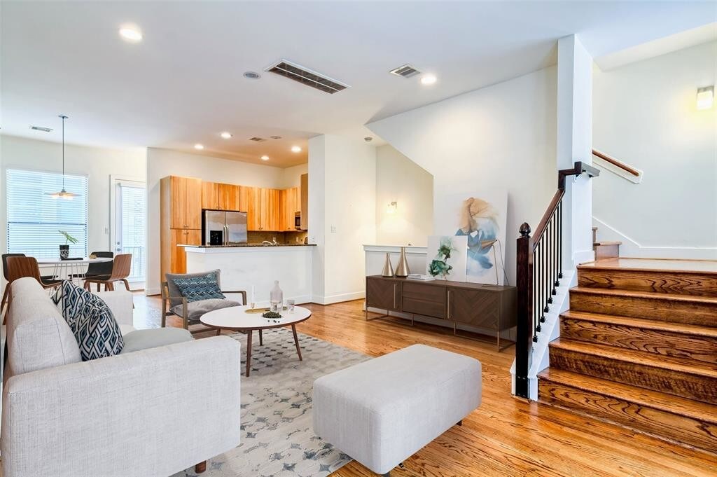 Foto principal - 141 E 2nd St