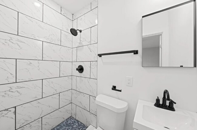 Foto del edificio - Charming 3-Bedroom 2-Bath Home for Rent