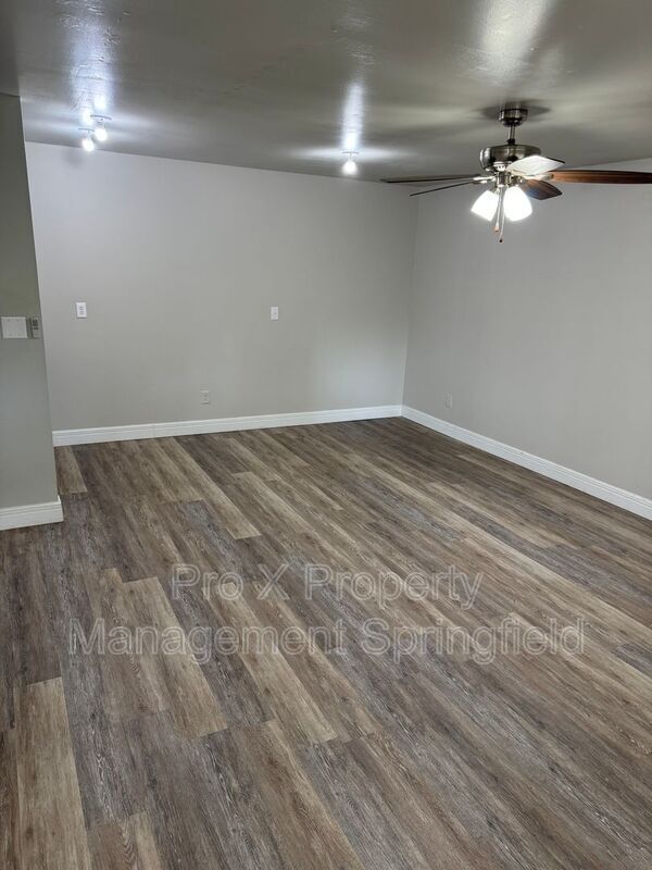 Primary Photo - 1617 N Jefferson Ave