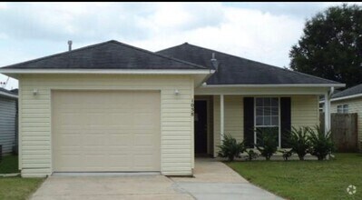 Building Photo - 1058 Antigua Cir