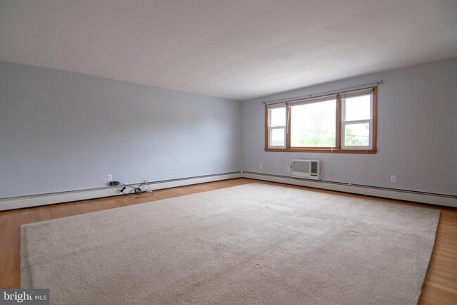 Building Photo - 708 Carmen Dr