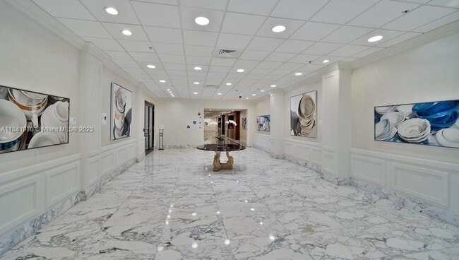 Building Photo - 5600 Collins Ave