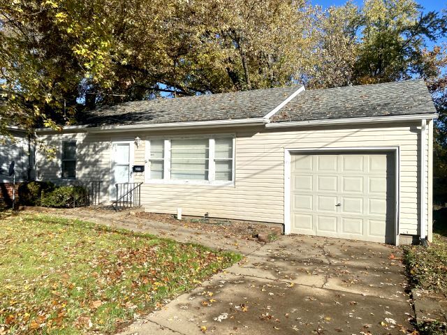 Exterior - 1015 W High St