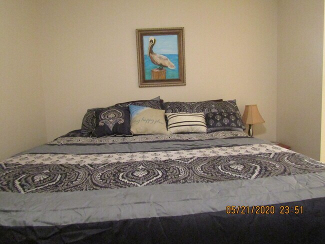 Foto del edificio - 17462 Front Beach Rd