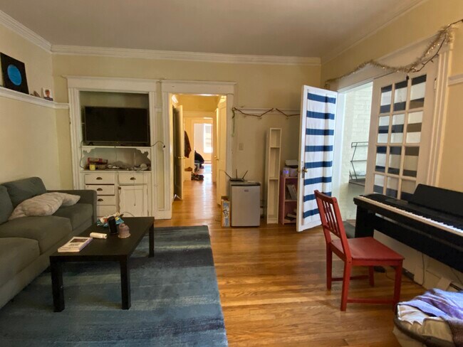 Building Photo - 28 Quint Ave