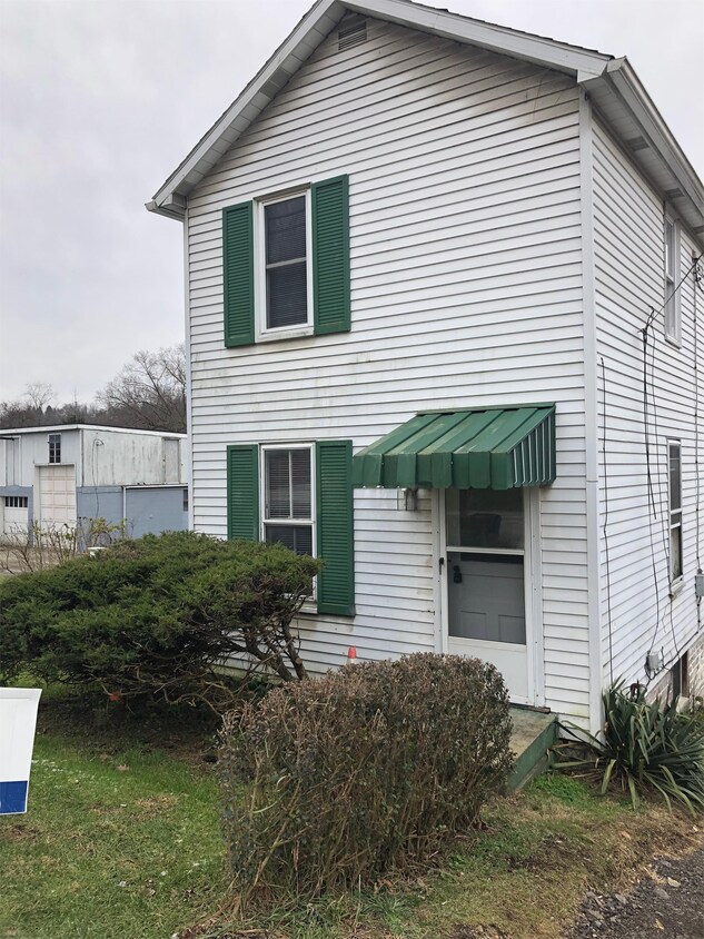 Primary Photo - 894 Venetia Rd