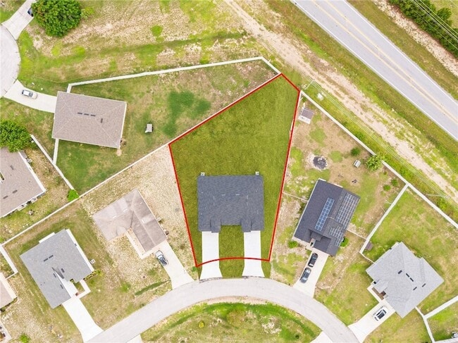 Building Photo - 835 Colville Dr