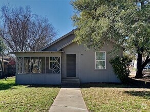 Building Photo - 908 Forrest Ave