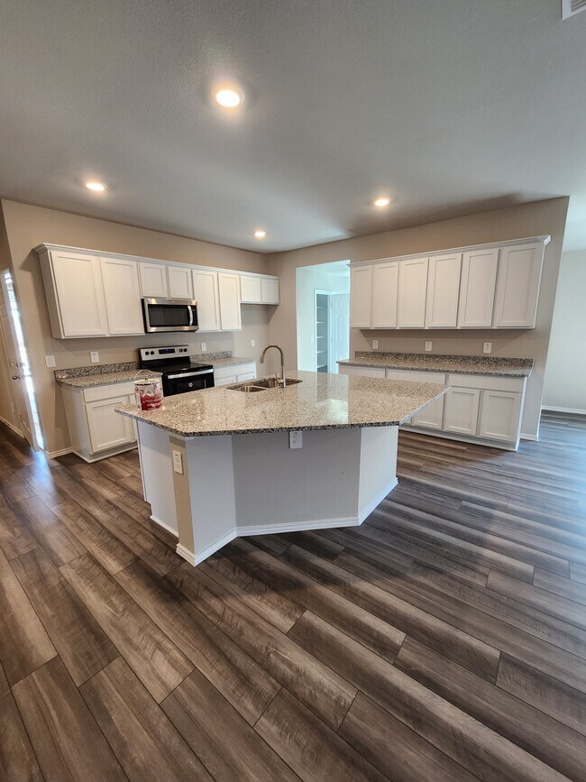 Building Photo - 2325 Merganser Way