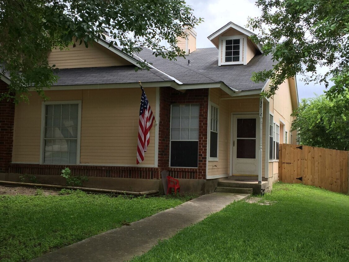 Building Photo - 3 br, 2 bath House - 3414 Ridge Smoke