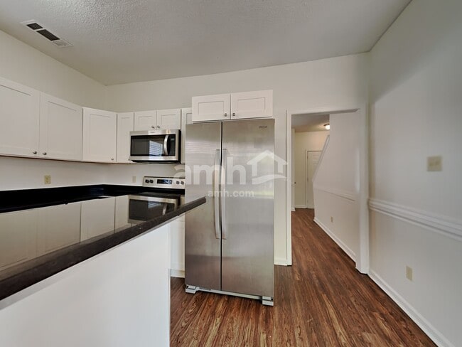 Foto del edificio - 821 Rain Dance Way