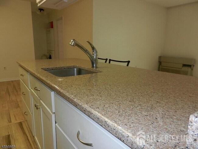 Foto del edificio - 54 Norwich Pl