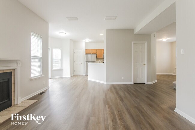 Building Photo - 3639 Homestead Cir E