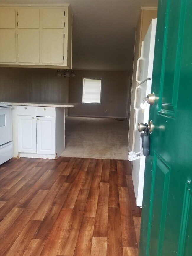 Building Photo - 1503 W Highland Ave