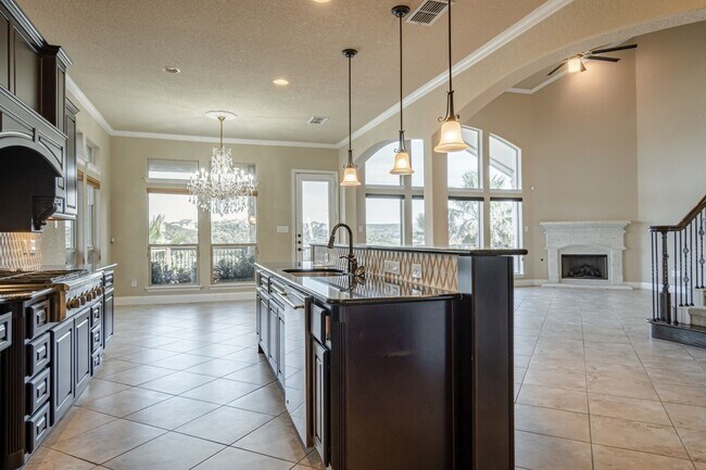 Building Photo - WoW A home with it ALL