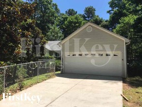 Building Photo - 5036 Balus Dr