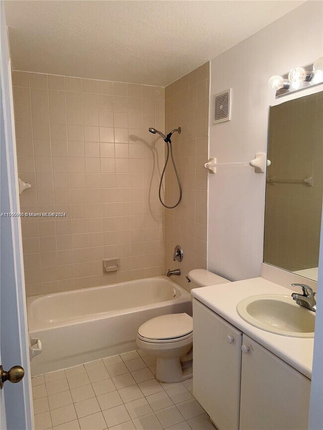 Building Photo - 4331 SW 160th Ave