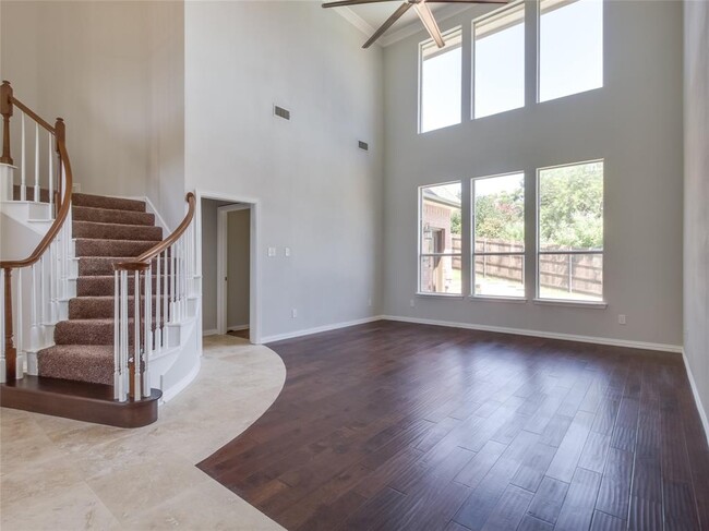 Building Photo - 2210 Tarleton Dr