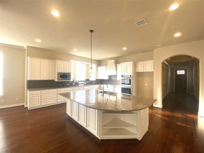 Building Photo - 23302 Preserve Bend Cir