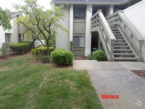 Building Photo - 8505 Grenache Ct