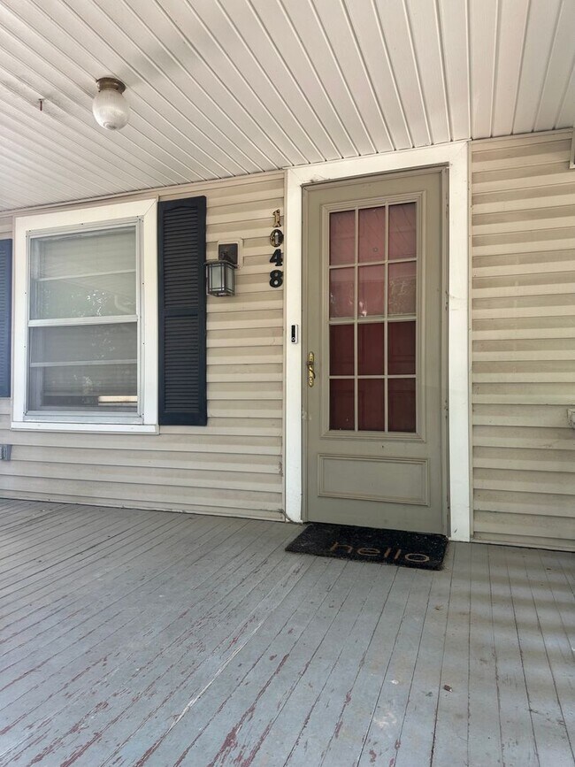 Foto del edificio - Charming 2-Bedroom, 1-Bathroom Home with Fenced Backyard & Detached Garage!