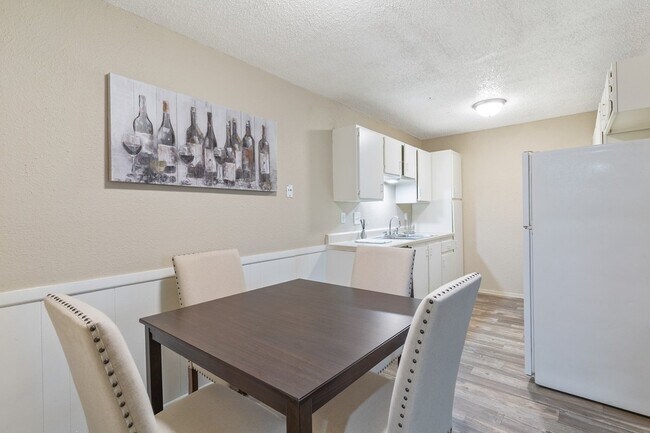 Foto del edificio - 207 N Hickory St