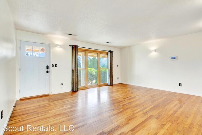 Building Photo - 3 br, 1 bath House - 1611 SE 156th Ave