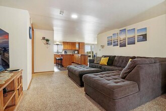 Building Photo - 36946 N Waterside Ln