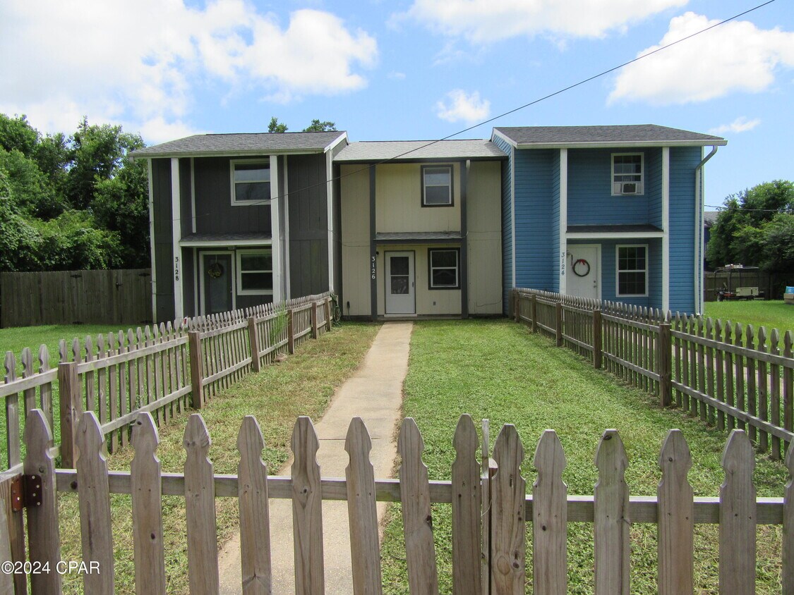 Foto principal - 3126 E Baldwin Rd