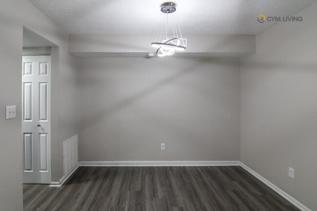 Building Photo - The Eclipse Apartment Homes