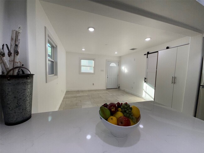 Foto del edificio - 828 Allston St