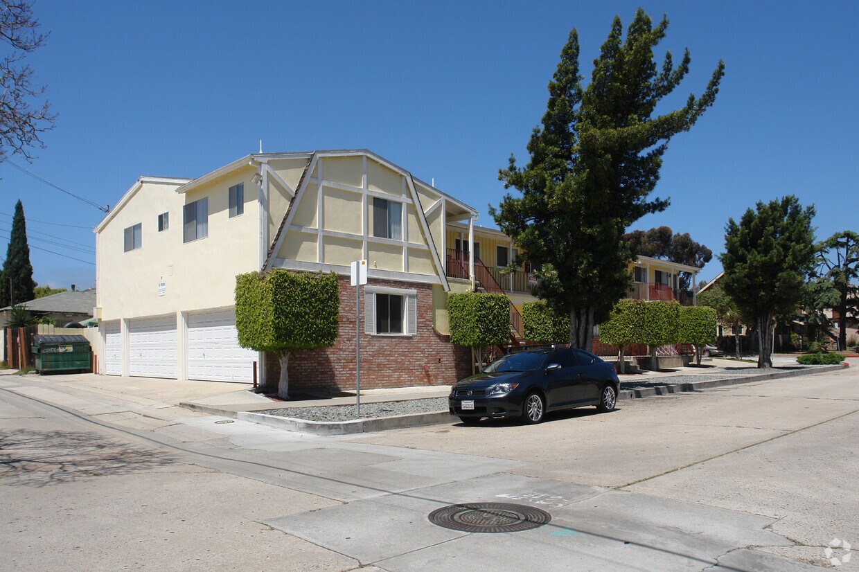 Foto del edificio - 1775 Reed Ave