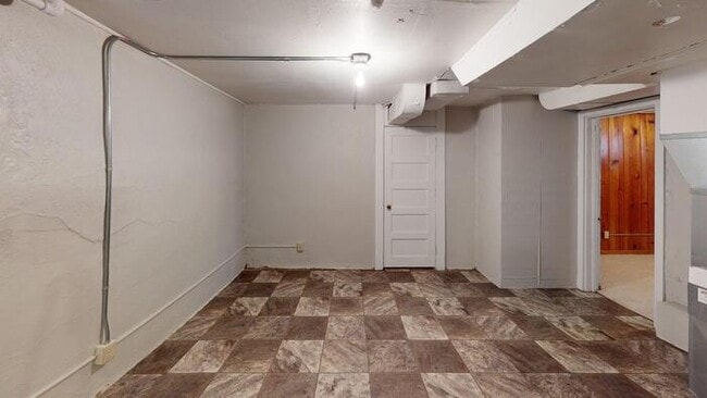 Building Photo - 302 N 15th St