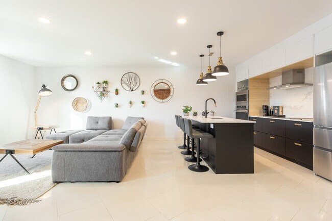 Photo du bâtiment - 4107 A Rue Saint-Denis-SI ID1543084P