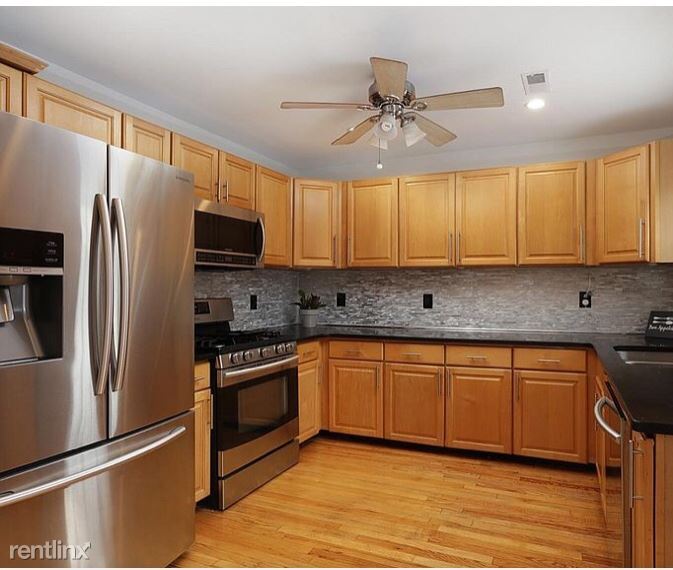 Primary Photo - 3 br, 2.5 bath Townhome - 1700 Ridgeview Ct