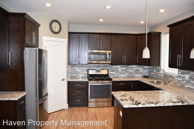 Foto del edificio - 4 br, 2.5 bath House - 1105 E 55th St