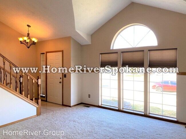 Foto del edificio - 5 br, 3 bath House - 5627 W. Charlene Ct.