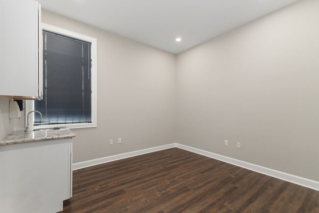 Foto del edificio - 2043 Mason Rd