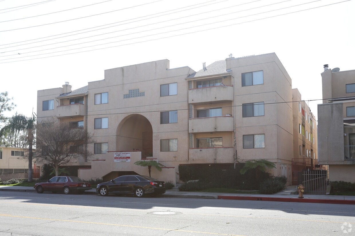 Foto principal - CDE Plaza Apartments