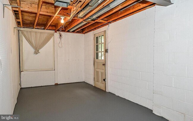 Foto del edificio - 9531 Old Creek Dr